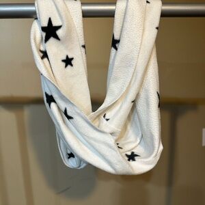 Star Patterned Scarf